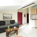 Istiklal Hotel *