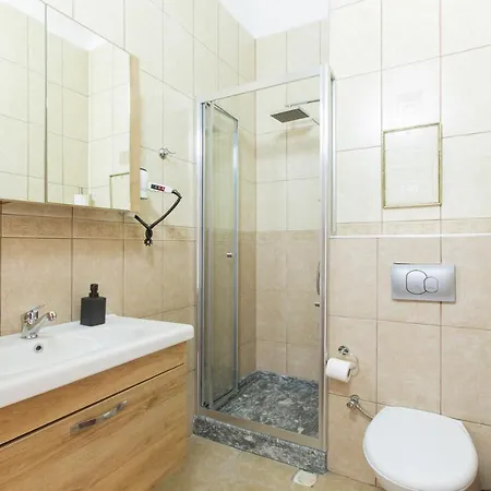 Hotel Istiklal *